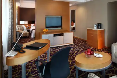 Park Plaza - 2