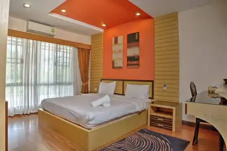 Whispering Palms Suite - 2