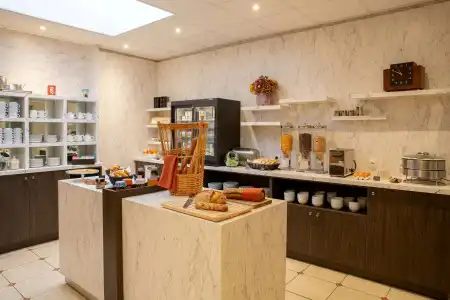 Best Western Royal Caen - 11