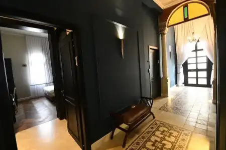 Jaffa King Gallery Boutique - 16