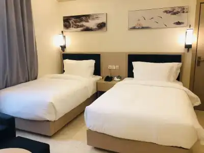 Season Inn - 27