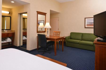 Hampton Inn & Suites Fredericksburg South - 21