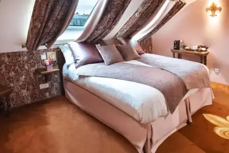 Hôtel Le Temple de Jeanne - 70