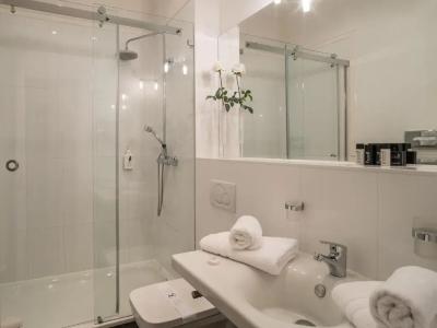 Augusta Am Kurfürstendamm - 76