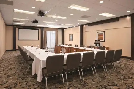 Embassy Suites Corpus Christi - 17