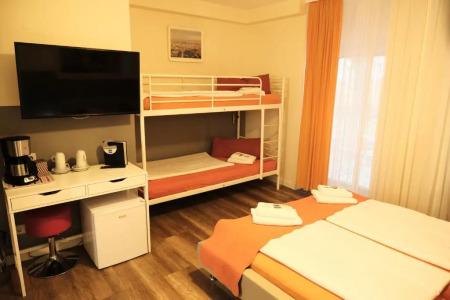 City Guesthouse Pension Berlin - 31