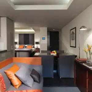 Grosvenor House Suites - 27