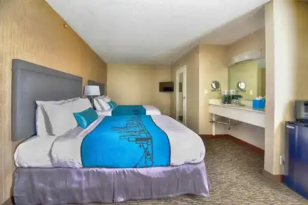 City Center Inn & Suites - 71