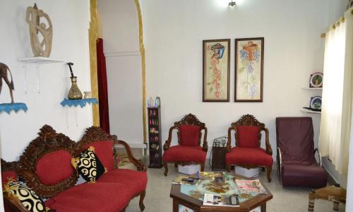 Tausi Palace - 13