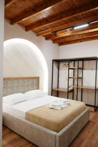 Arial Penthouse Suites - 326