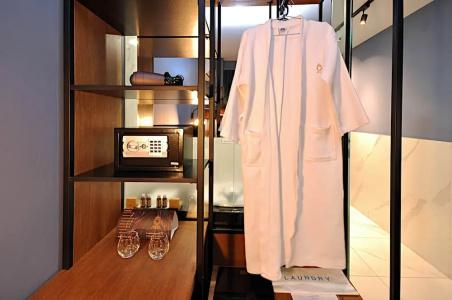 Elle Boutique - 37