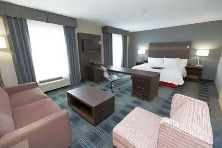 Hampton Inn & Suites Oklahoma City Airport - 58