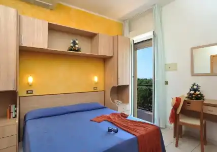 Ausonia - 4