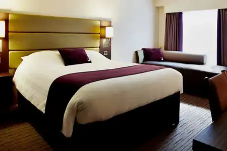 Premier Inn Manchester - Prestwich - 1