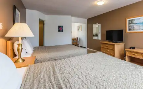 The Bluebird Motel - 0