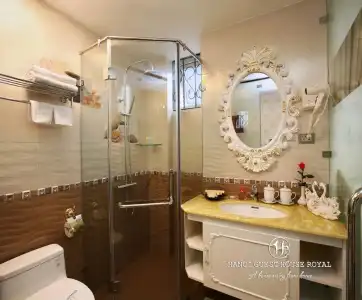 Hanoi Royal - 162