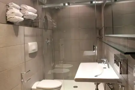 Hotel - 8