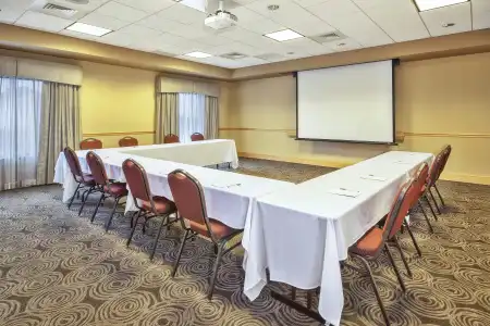 Hampton Inn & Suites Madison-West - 28