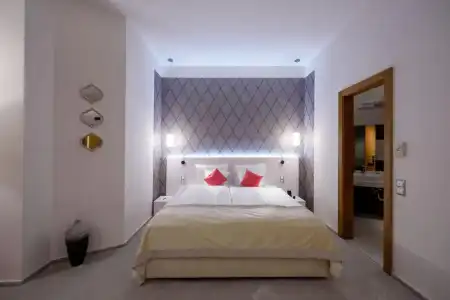 Karoly Corner Residences - 58