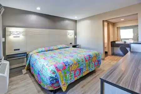 Super 7 Inn Dallas Near Duncanville - 60