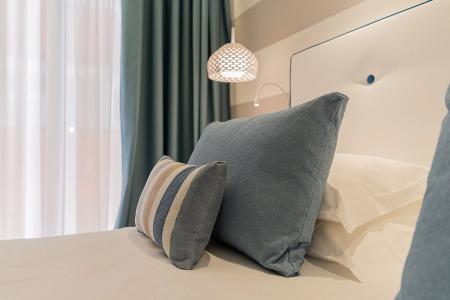 Orient & Pacific - 8