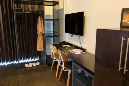 Wealth Boutique - 5