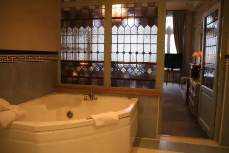 Best Western Le Cheval Blanc - Vieux Port - 19