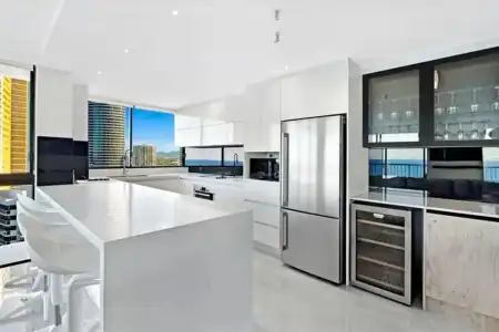 ULTIQA Beach Haven At Broadbeach - 360
