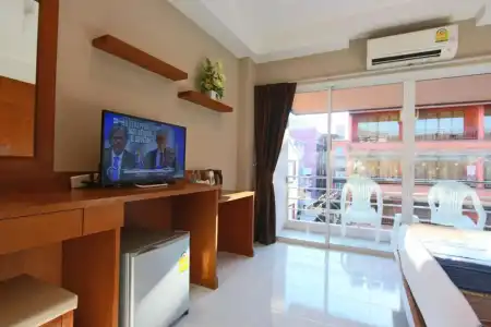 Good Nice Patong - 41