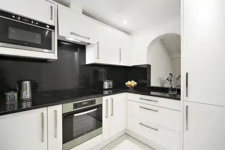 Queensgate Court - 213