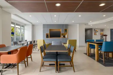 Holiday Inn Express Myrtle Beach-Broadway at the Beach by IHG - 32