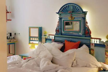 18Arts - Living in a Gallery! - 58