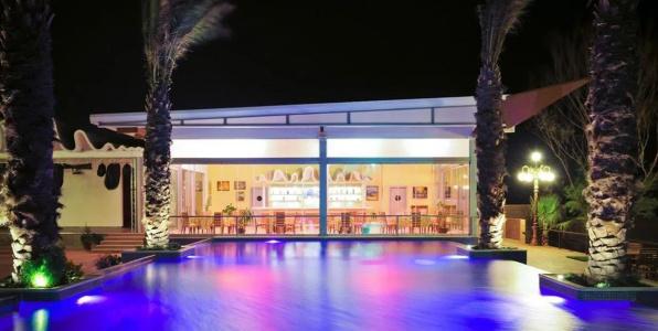 The Crescent Beach & Leisure Resort - 25