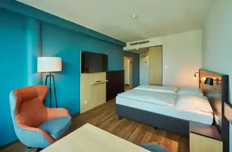 Premier Inn Wurzburg - 5