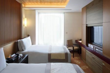 The Peninsula - 42