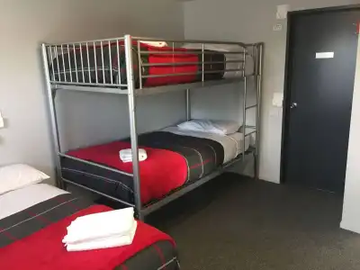Urbanz - Hostel - 33