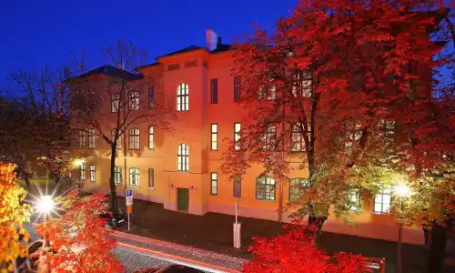 Ipoly Residence Executive Suites - 13