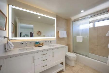 Waikiki Shore by OUTRIGGER - 179
