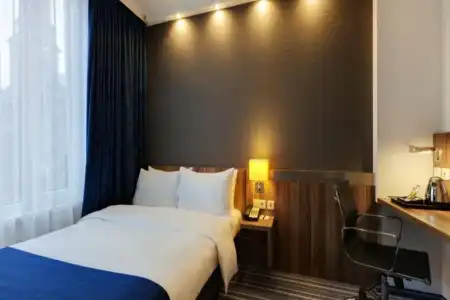 Holiday Inn Express Dresden City Centre - 5