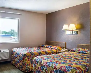 Bison Inn & Suites on University - 25