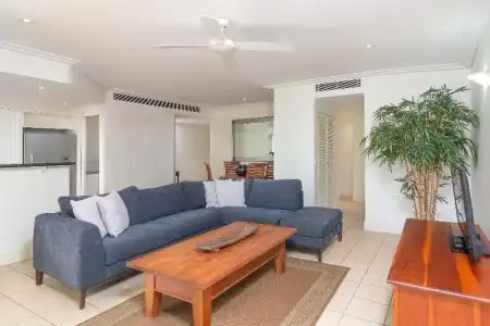 Mandalay Luxury Beachfront Apartments - 67