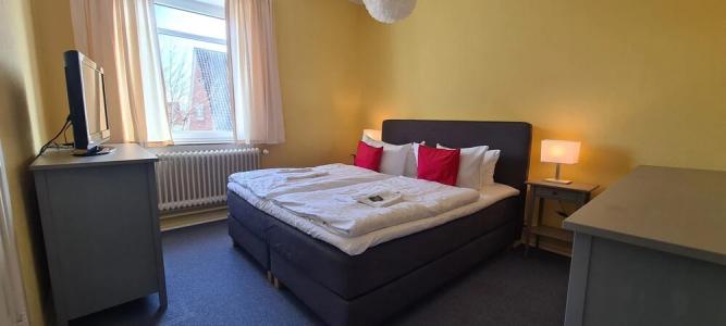 Schollers Restaurant & - 38