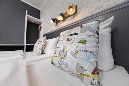 Old Town Hostel - 60