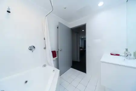 Aubyn Court Spa Motel - 77