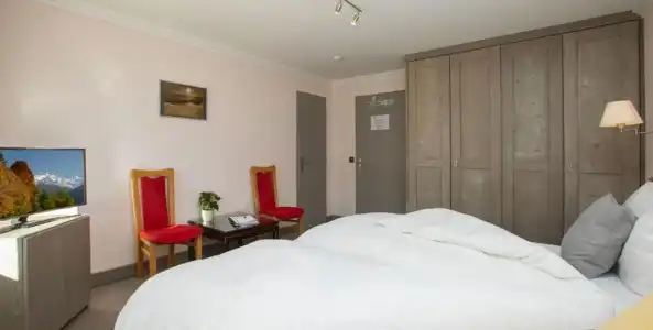 Central, Spa & Lounge Bar - 55