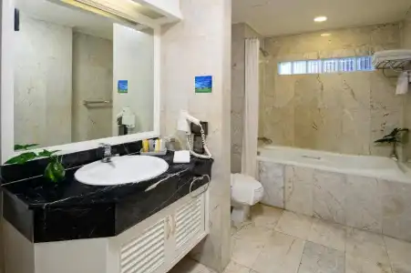 Kingston Suites - 37