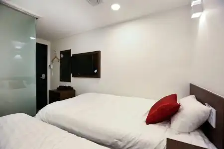TRIPSTAY Myeongdong - 3