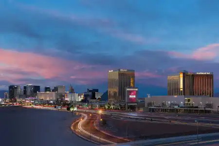 Staybridge Suites: Las Vegas - Stadium District by IHG - 41