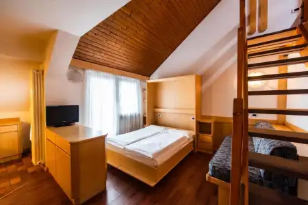 Residence Contrin - 25