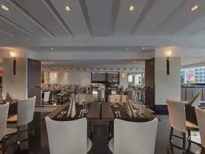 Swissotel Sydney - 36